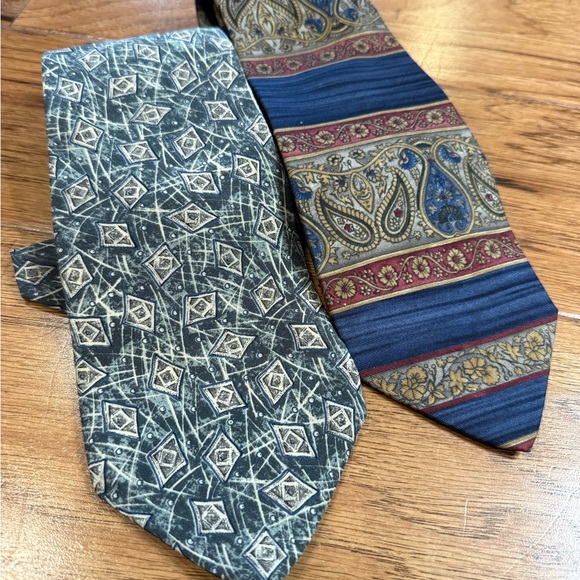 Barrington and Ruffini Patterned Ties Set - Picture 9 of 10